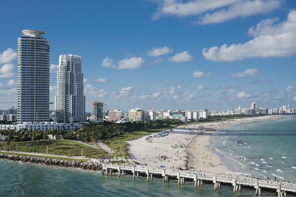 miami, beach, water-1198921.jpg